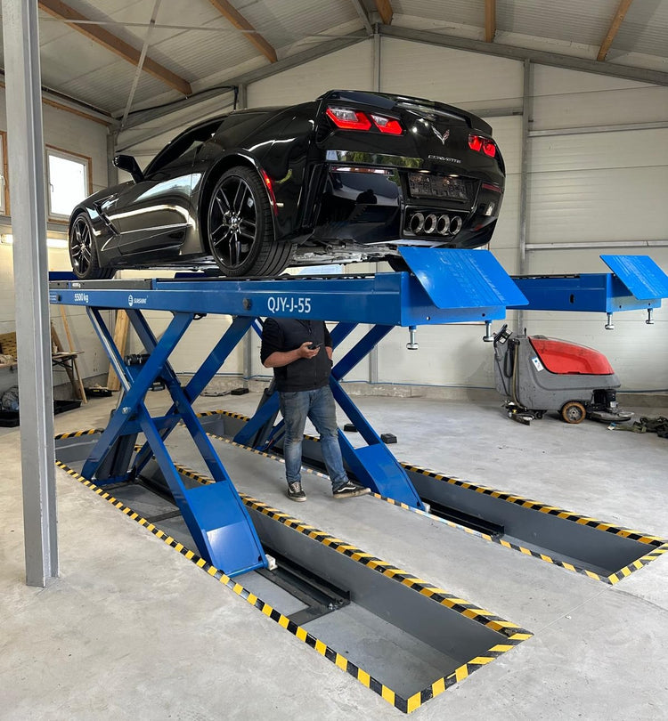 Maximalhöhe von 2160 mm, geeignet für große Fahrzeuge, stabile und sichere Plattform mit Siemens-Steuerungssystem, CE-zertifiziert, optionales pneumatisch gesteuertes Zubehör für Präzisionsmessungen. Sunshine Austria